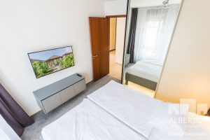 E-528_2020_pronajem_apartmany_Praha_Albertov_Rental_Apartments-07