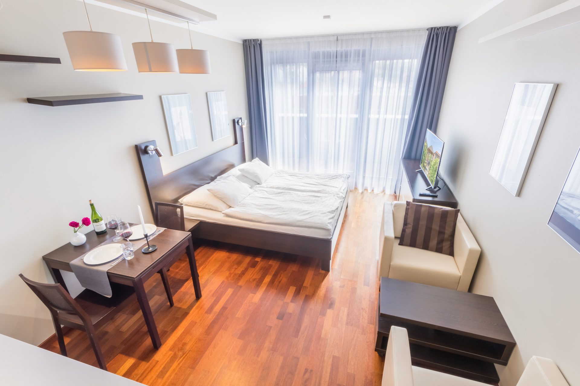 F1-744_Albertov (2020-05)-01