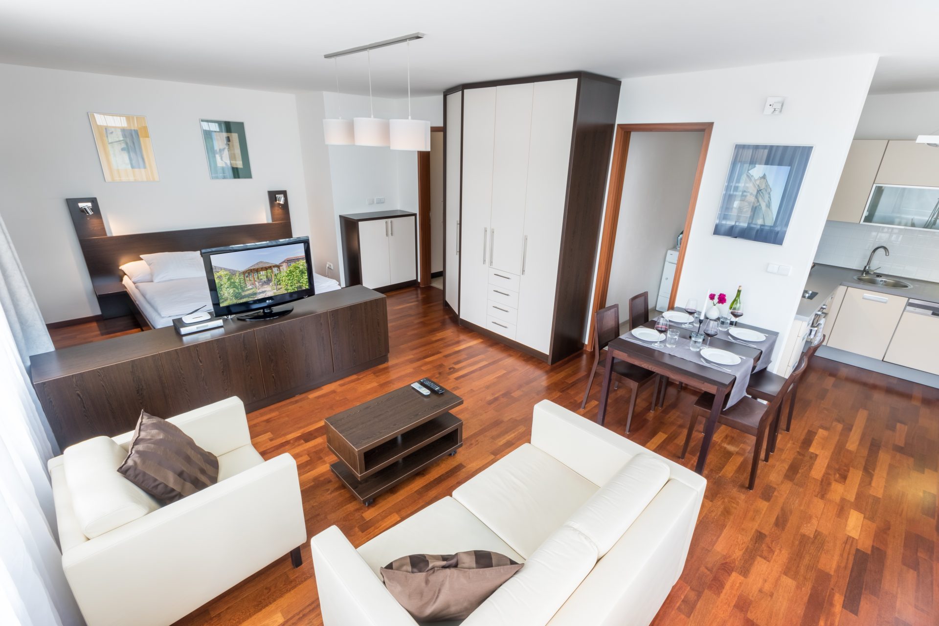 F1-527_Albertov (2020-06)-02