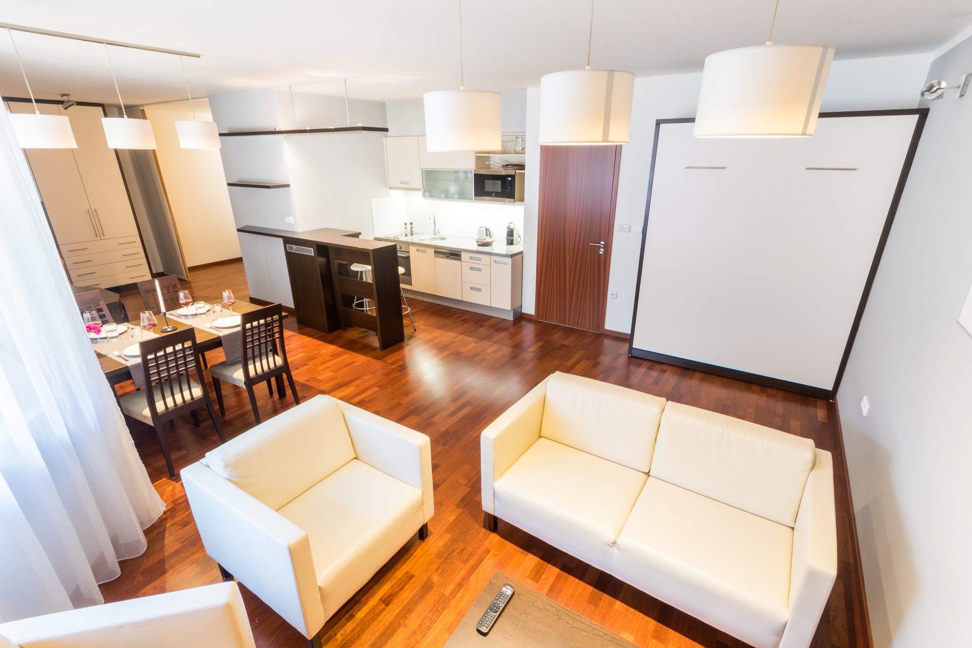 F2-206_Albertov (2020-04)-03