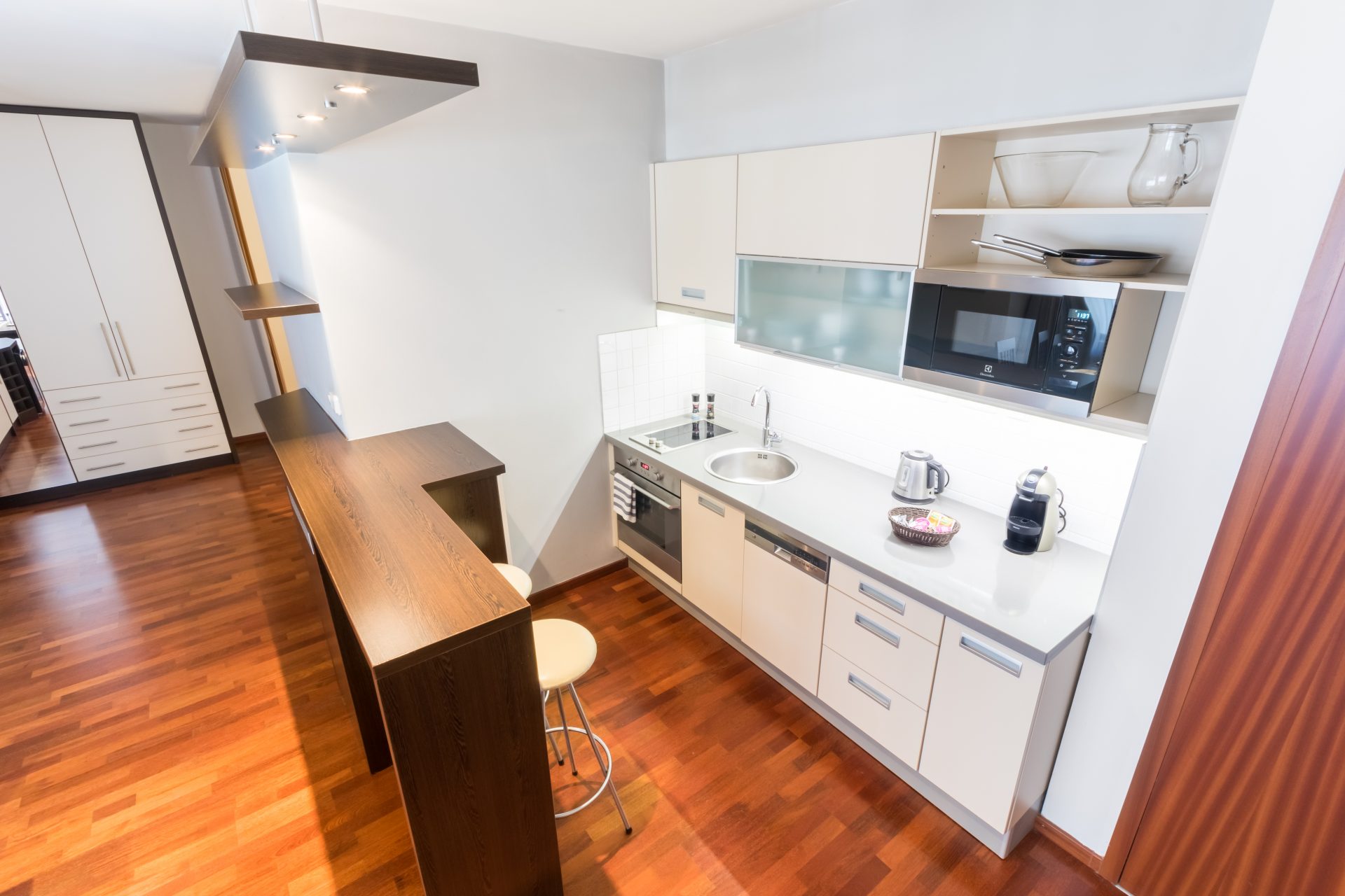 F2-206_Albertov (2020-04)-04