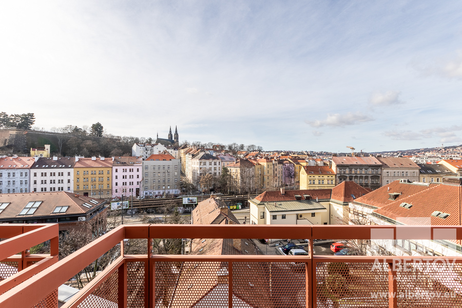 E-632_2021_pronajem_apartmany_Praha_Albertov_Rental_Apartments-23